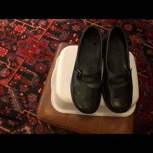 Black leather Mary Jane Aetrex  shoes size 10